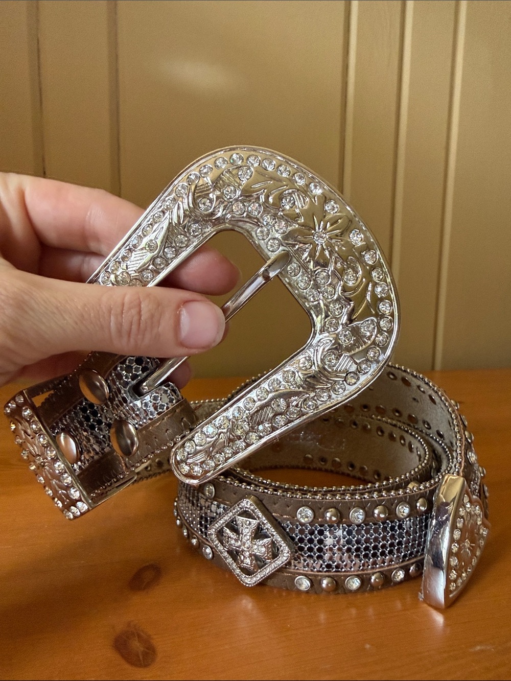 Nocona Studded Leather Western Belt – Crystal Detail – NWT